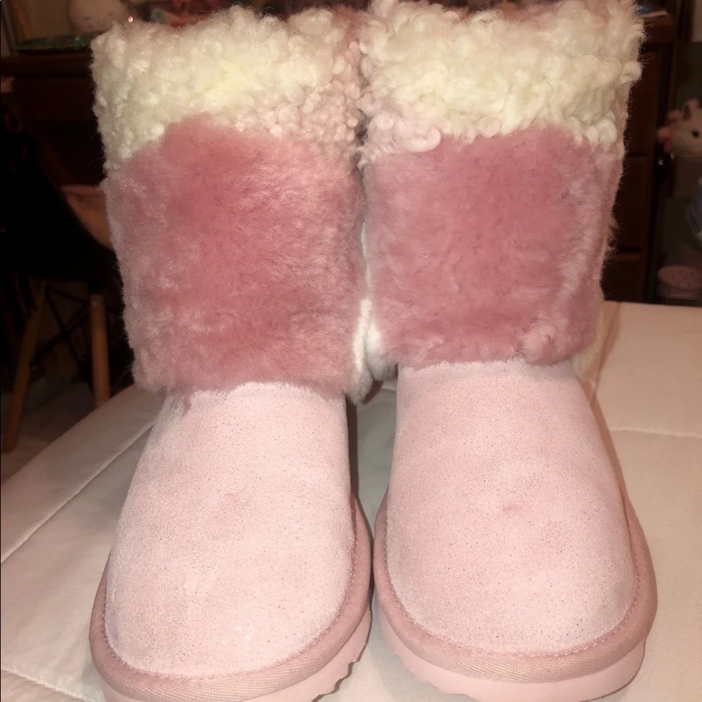 Pink Ugg’s